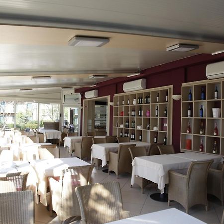 Hotel Galvani Torri Del Benaco Bagian luar foto