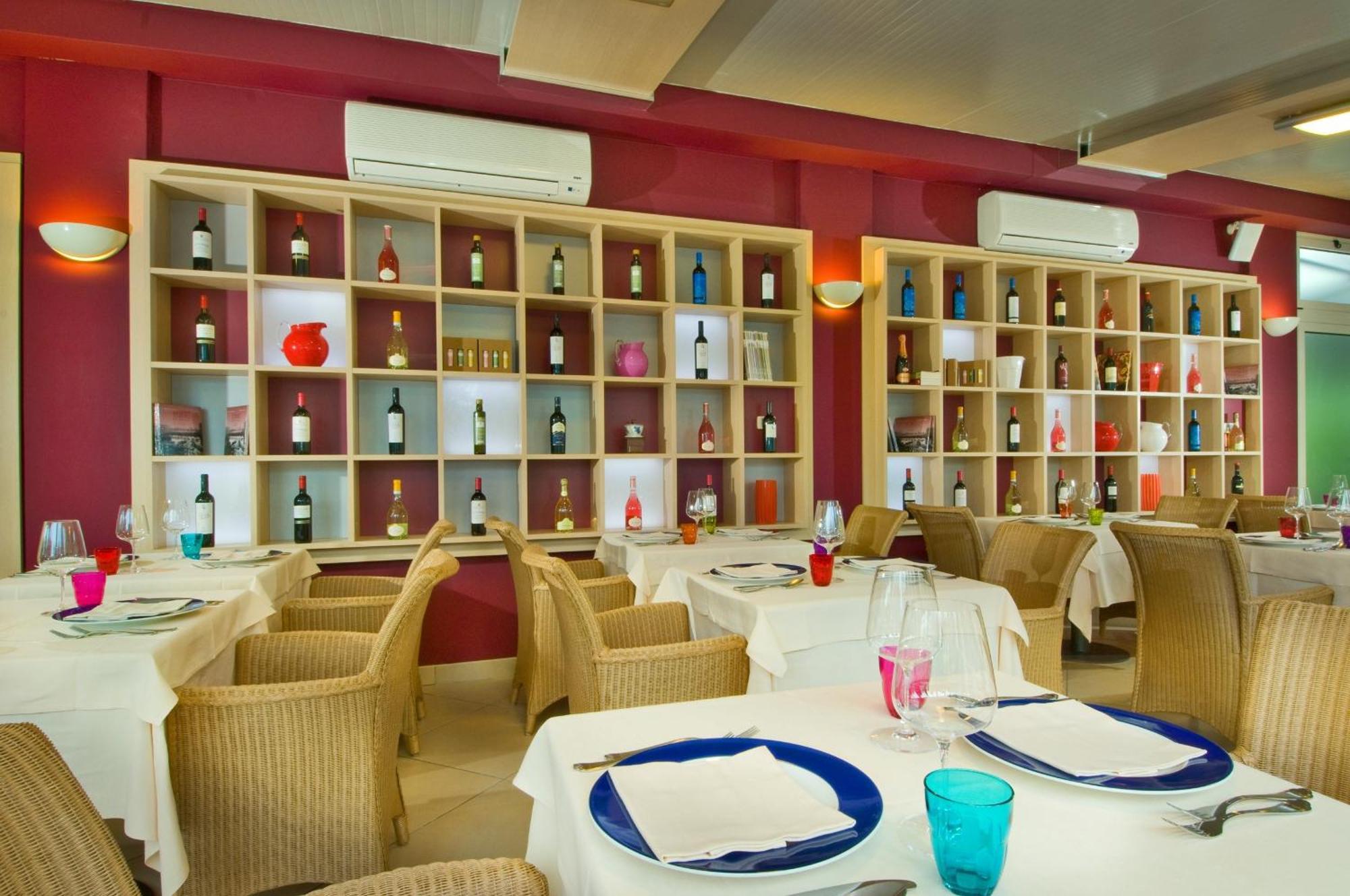 Hotel Galvani Torri Del Benaco Bagian luar foto